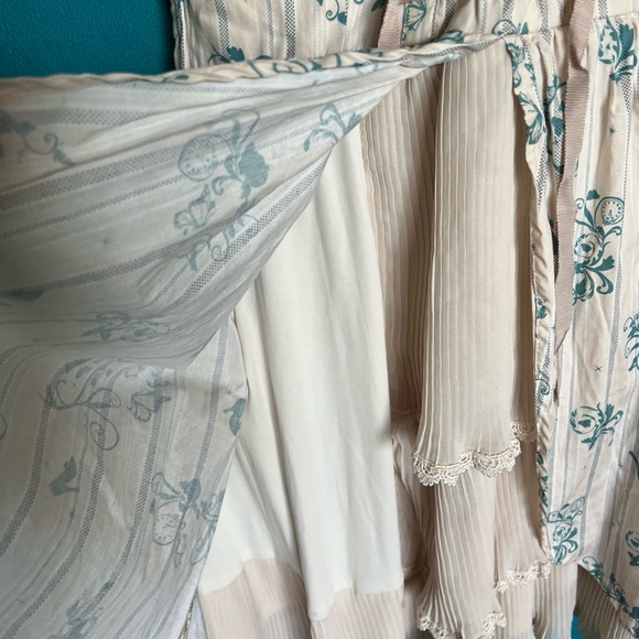 Hot Topic Disney Cinderella dress size M - Picture 9 of 9